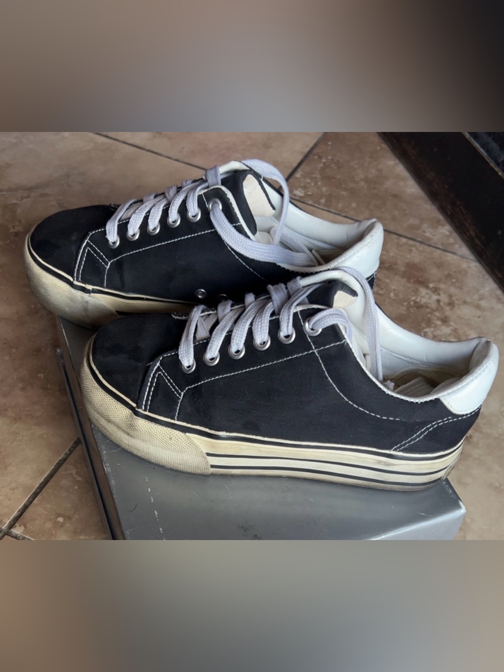 Classic Canvas Black Low-Top Sneakers White Trim Shoes Women’s